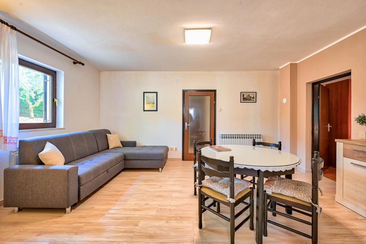 Iby Apartment Pula Ngoại thất bức ảnh