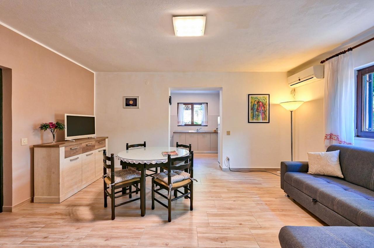 Iby Apartment Pula Ngoại thất bức ảnh