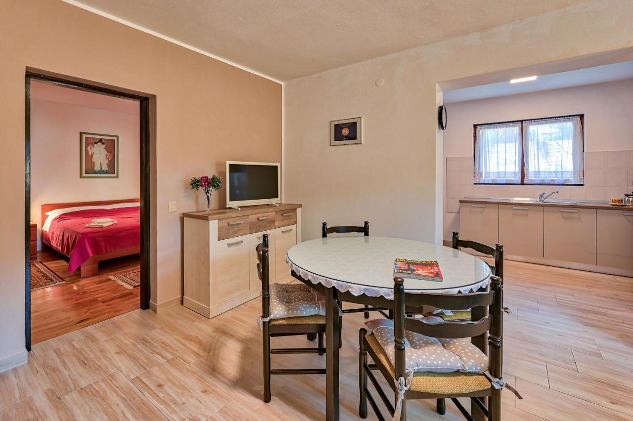 Iby Apartment Pula Ngoại thất bức ảnh